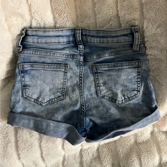 Forever 21 Kids Blue Denim Shorts - Picture 2 of 4